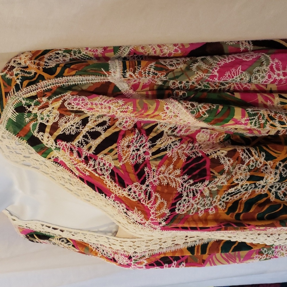 Colorful Democracy Embroidered Crochet-Trim Topper - Size XL - Picture 4 of 16